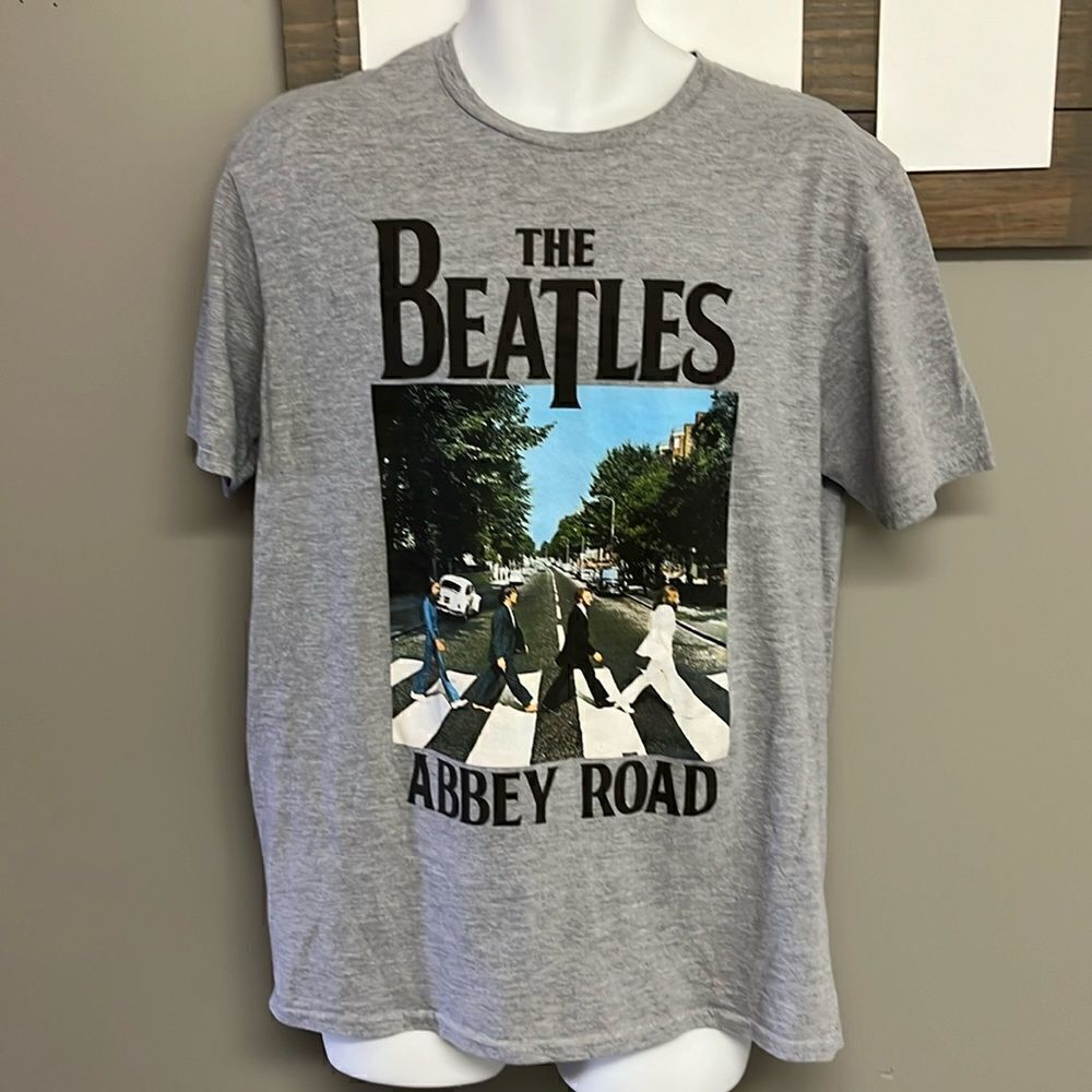 The Beatles Heather Gray Cotton Blend Men’s Short Sleeve Abbey Road T-Shirt- Lge